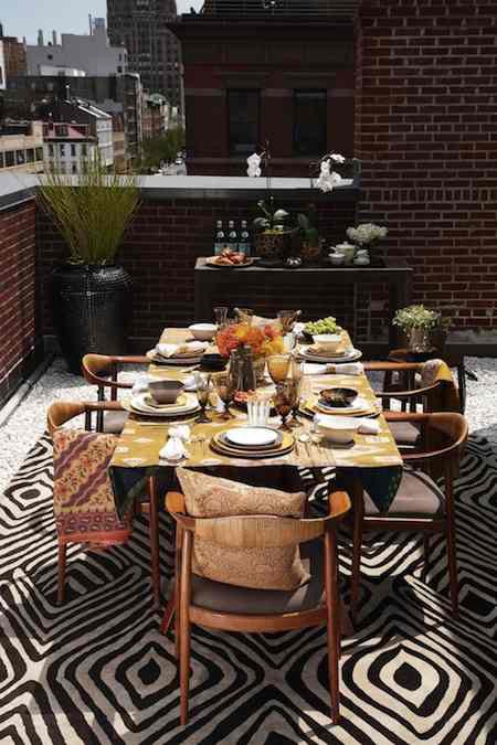 modern outdoor dining