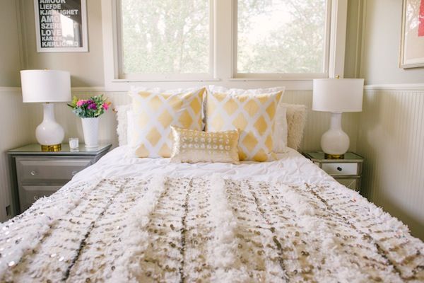 How to Style a Moroccan Wedding Blanket via theglitterguide.com