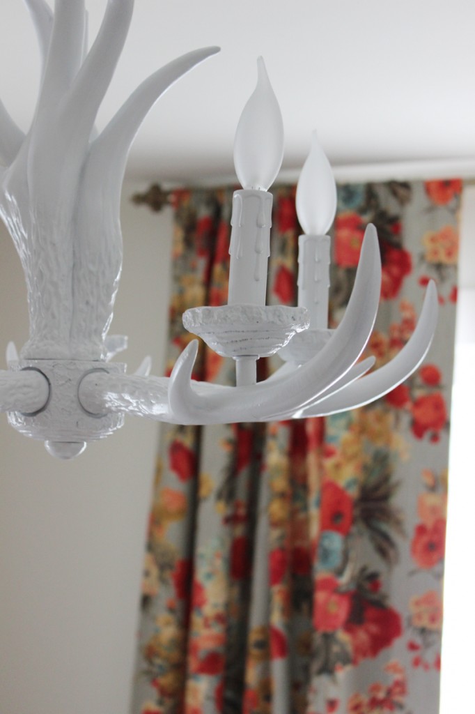 white-antler-chandelier