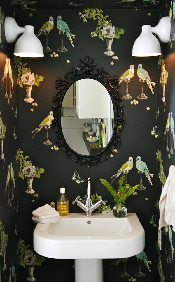 Dark Moody Floral Wallpaper #wallpaper #floral #moody #bathroom