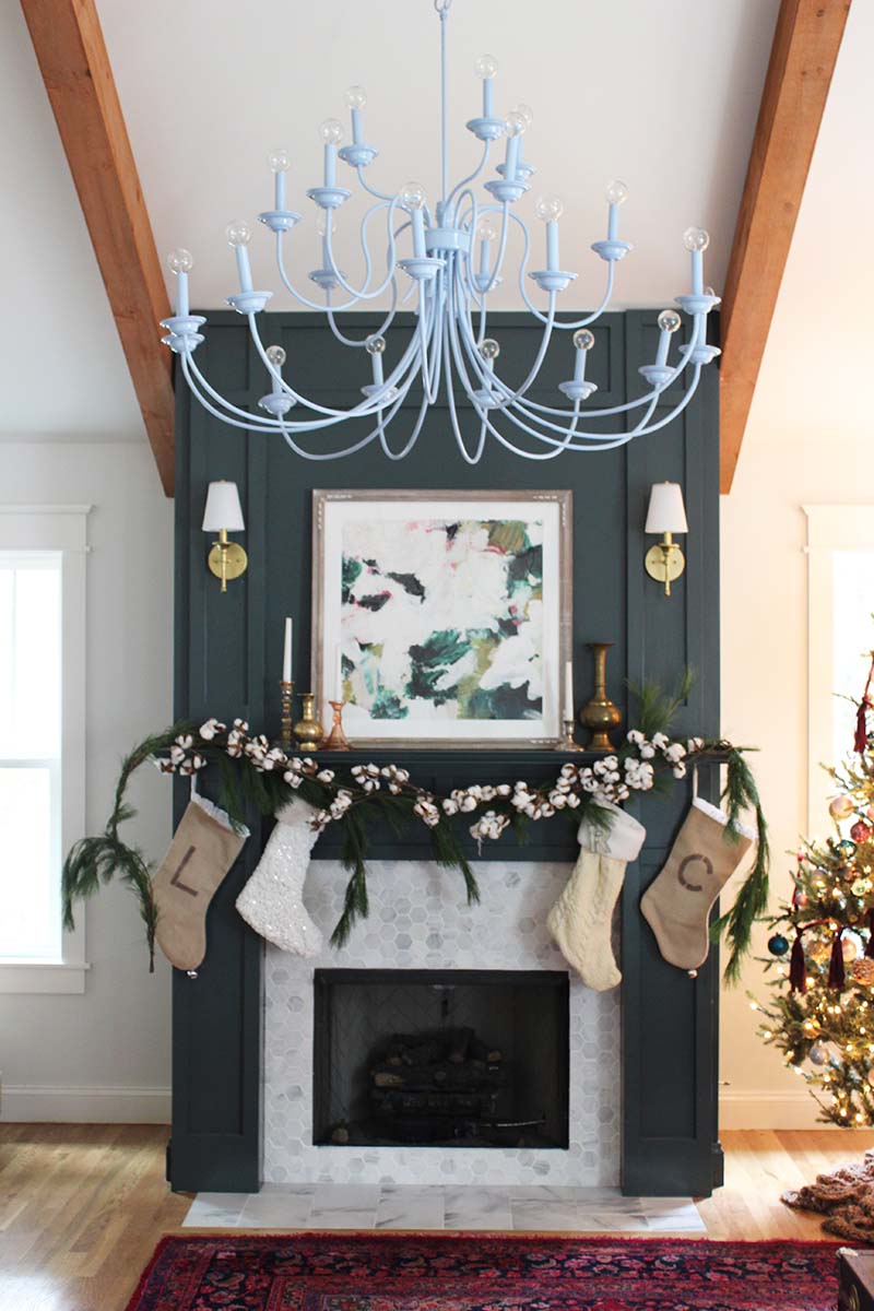 christmas-fireplace-mantel
