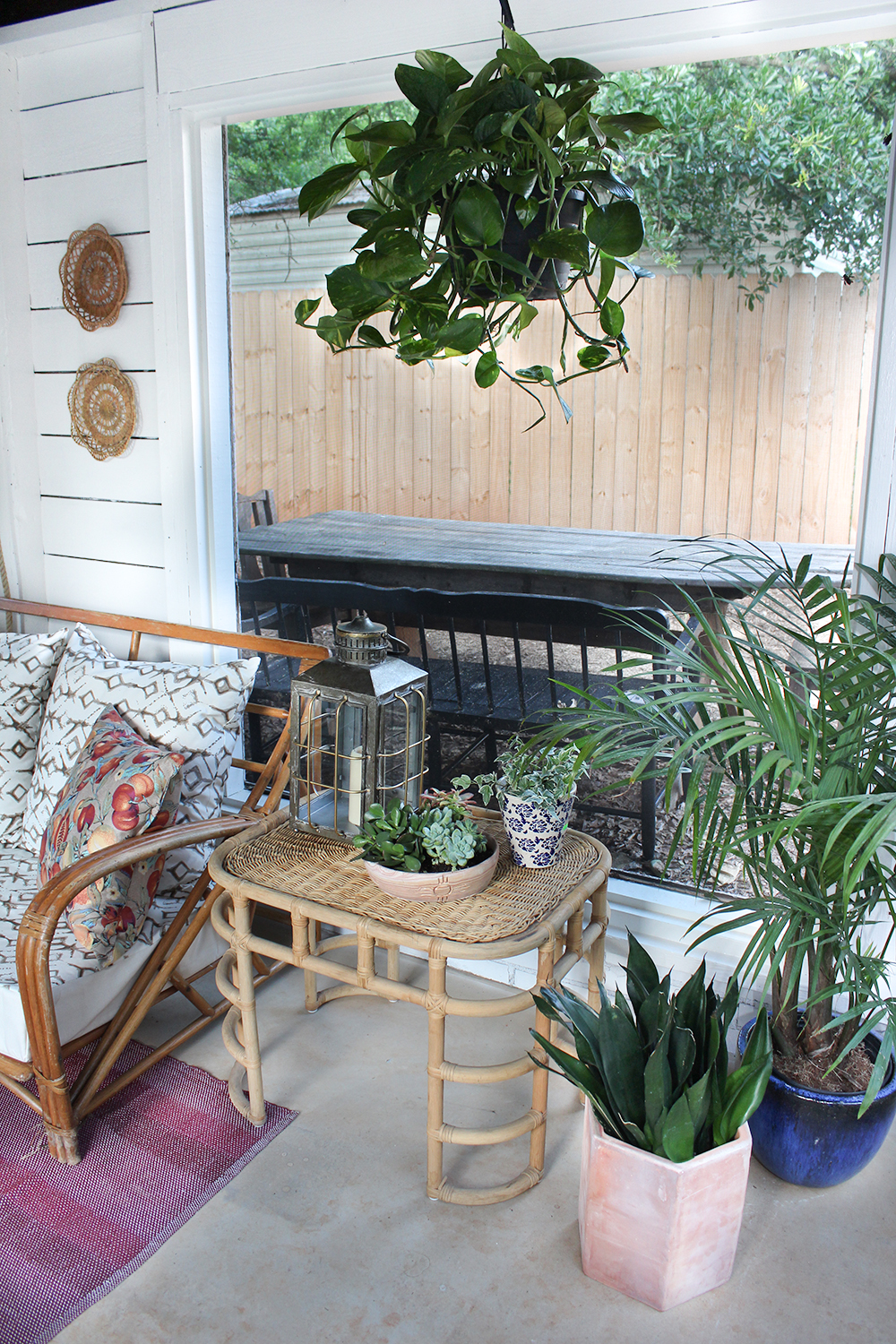 screened-porch-garden