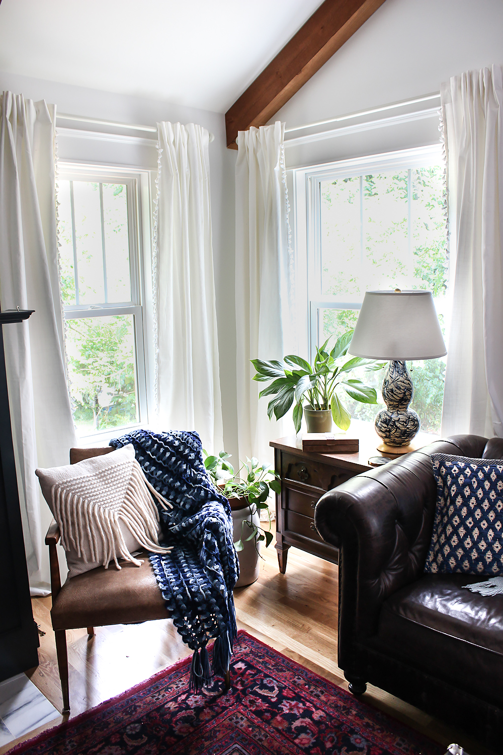boho-eclectic-living-room