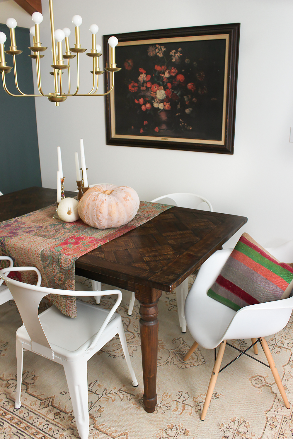 eclectic-dining-room