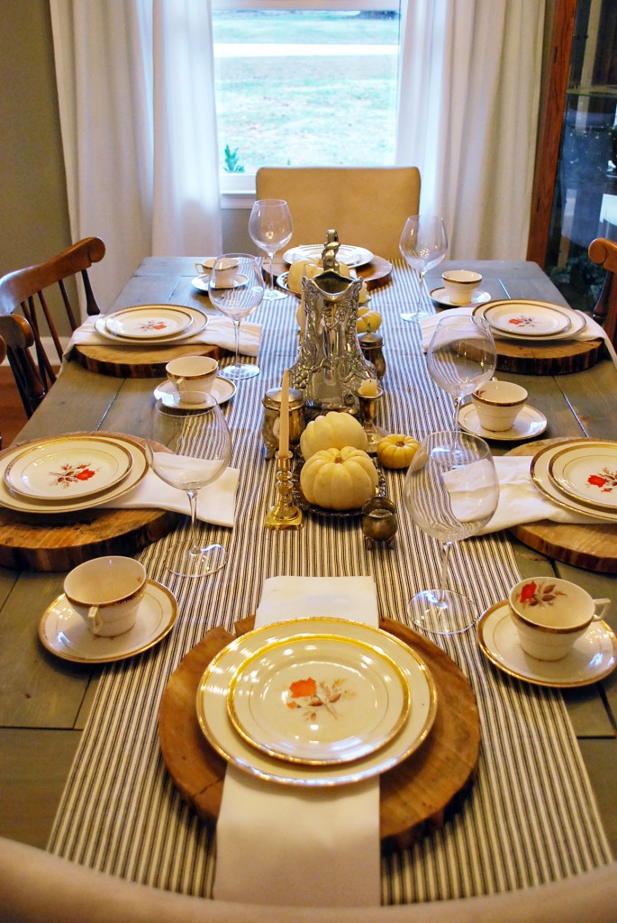 Thanksgiving Tablescapes - thewhitebuffalostylingco.com