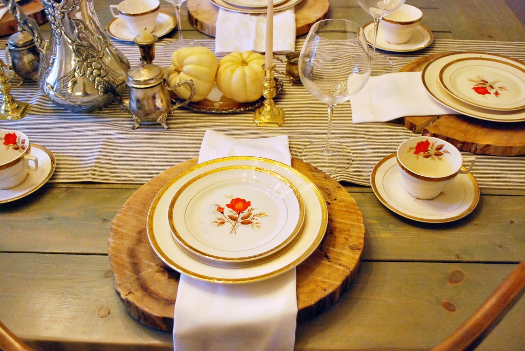 Thanksgiving Tablescapes - thewhitebuffalostylingco.com