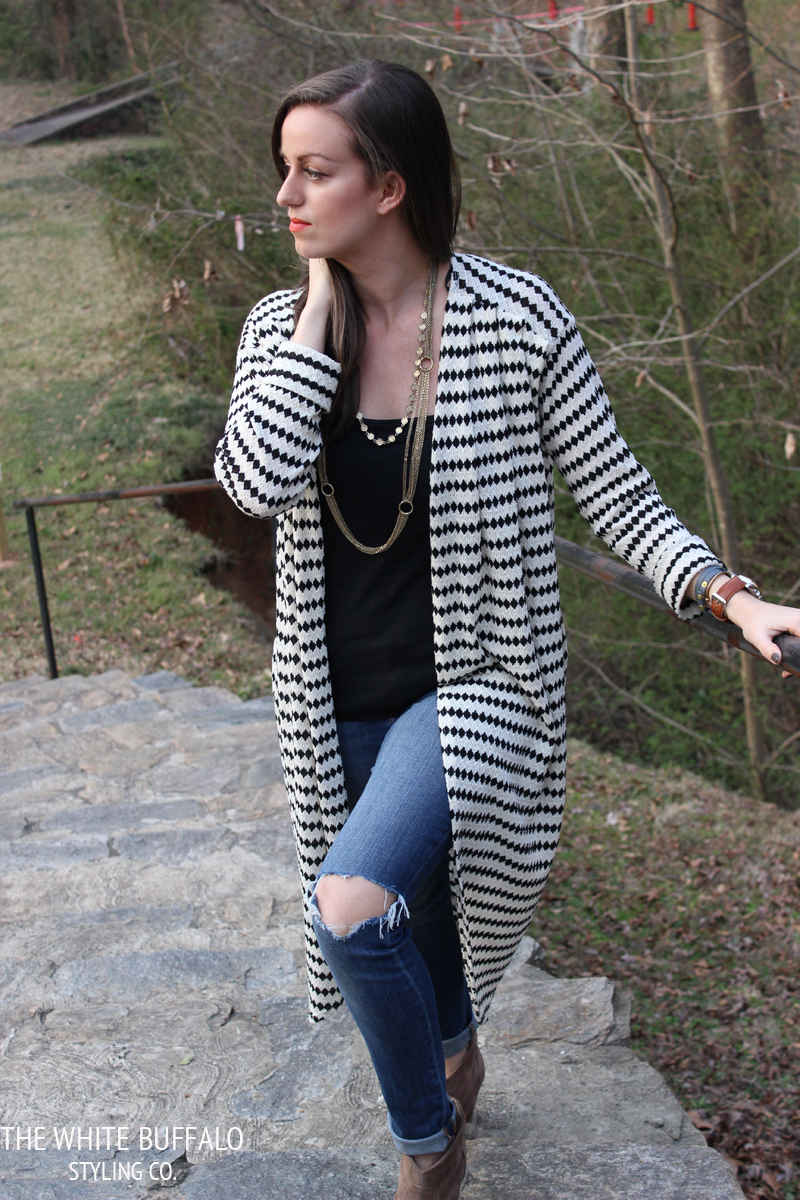 My Favorite Cardigan Ever & a Giveaway! - thewhitebuffalostylingco.com