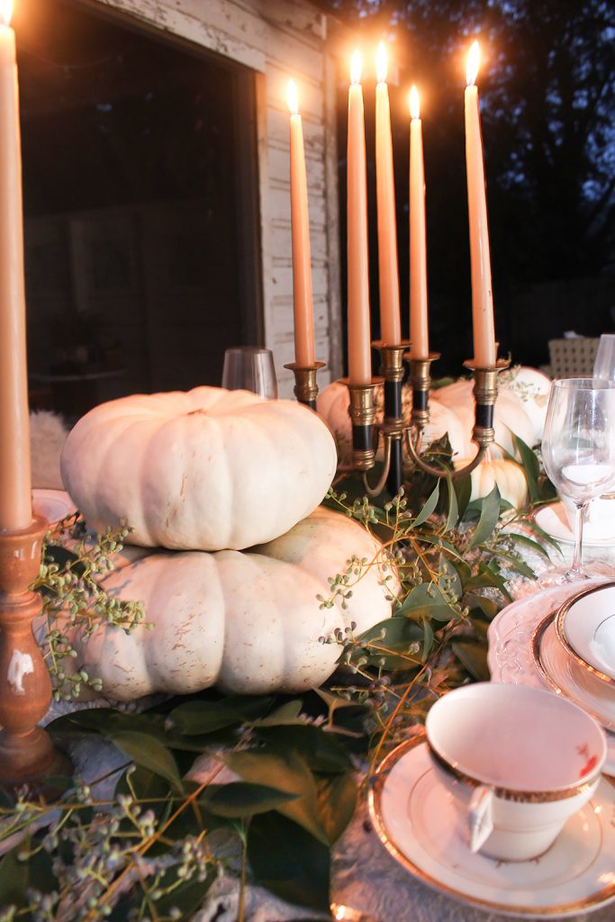 Neutral Thanksgiving Tablescape - BSHT 2016 - thewhitebuffalostylingco.com